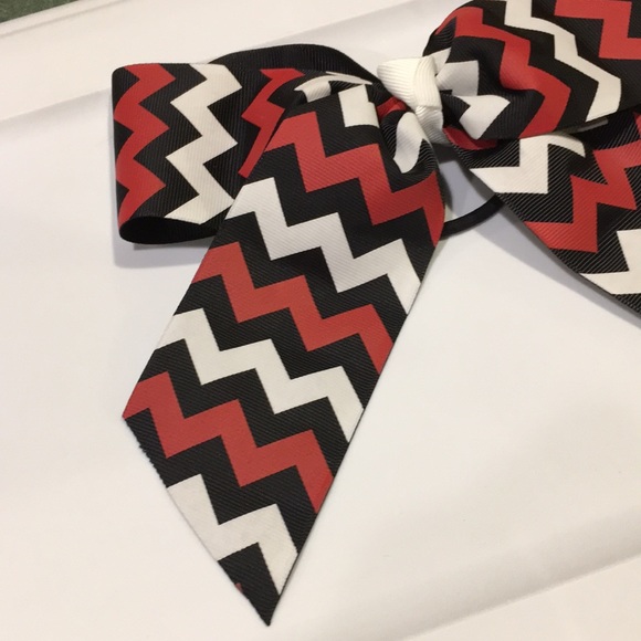 Maroon/black/white Chevron 2” wide pony tail bow - Picture 3 of 6